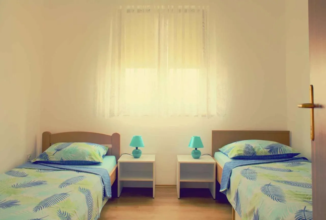 Apartment In Sisan - Istrien 41776 0*,