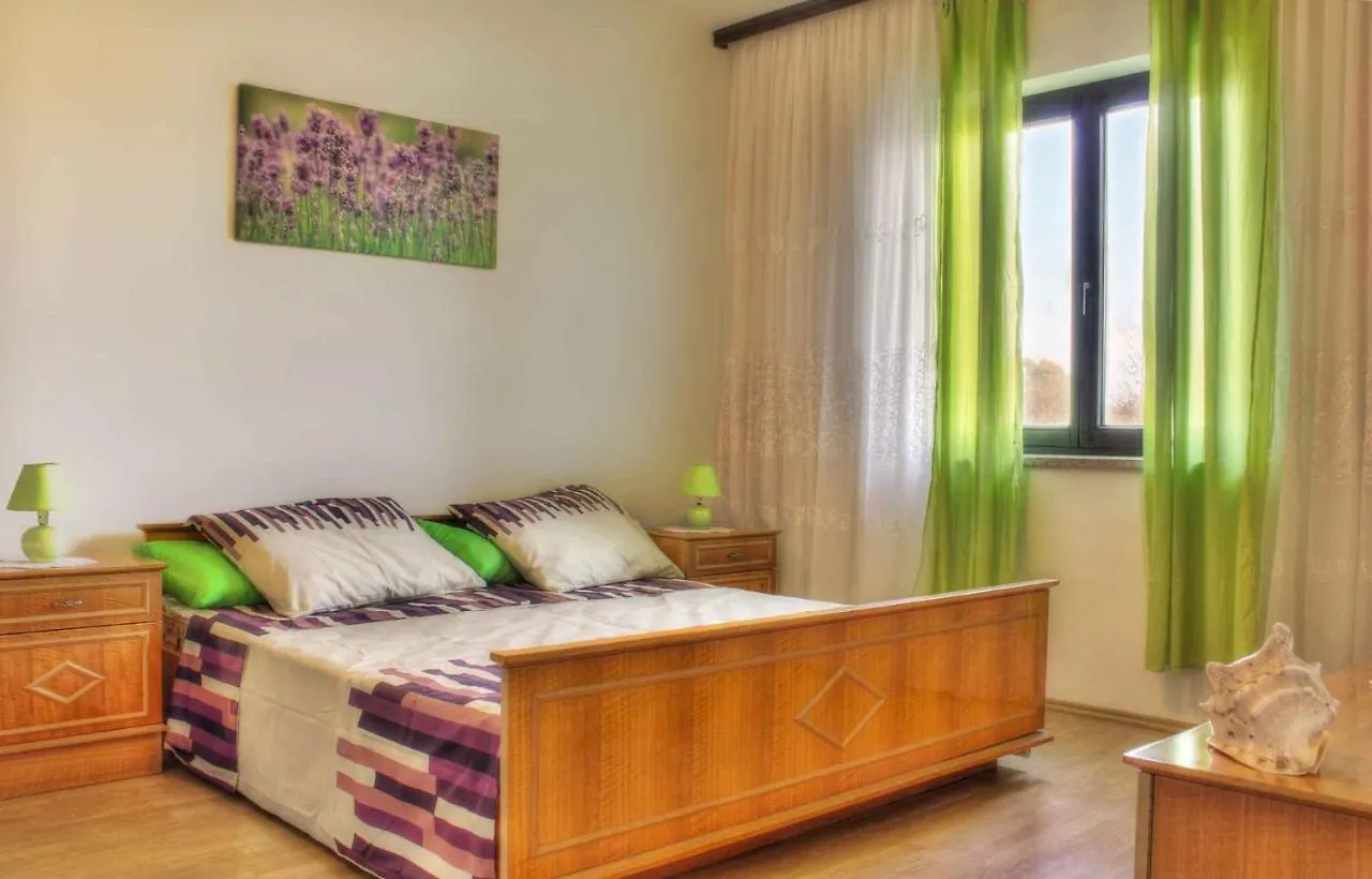 Apartment In Sisan - Istrien 41776