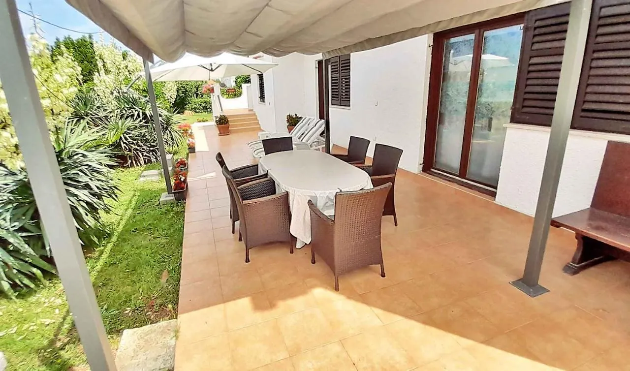 Apartment In Sisan - Istrien 41776