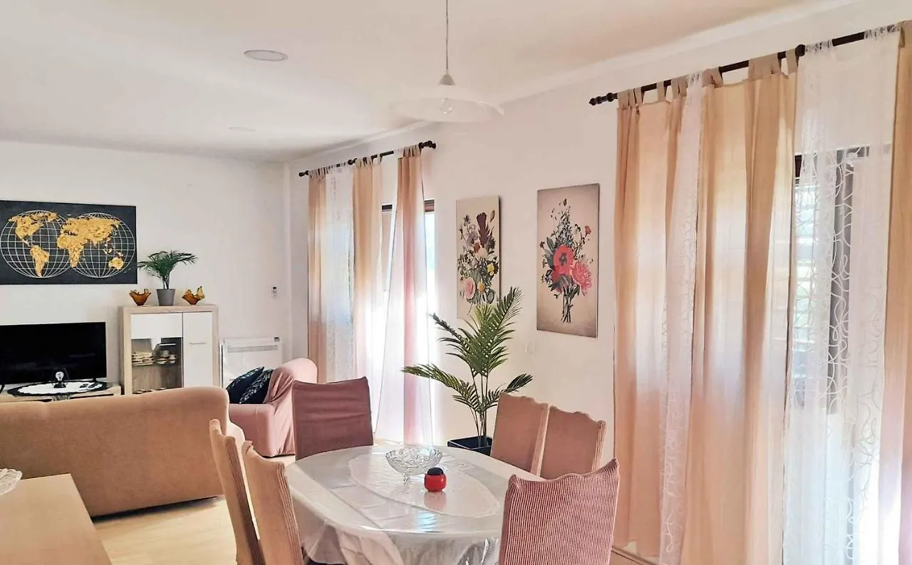 Apartment In Sisan - Istrien 41776