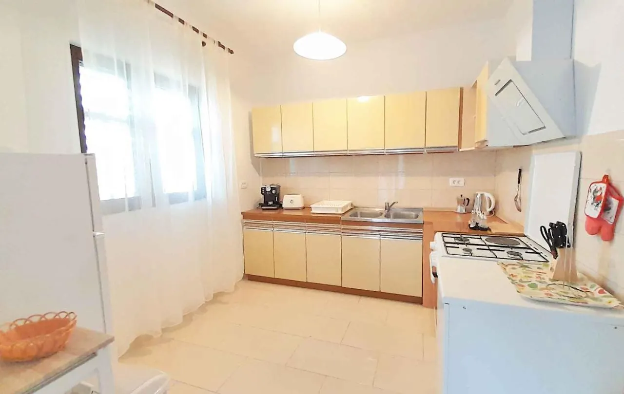 Apartment In Sisan - Istrien 41776 0*,