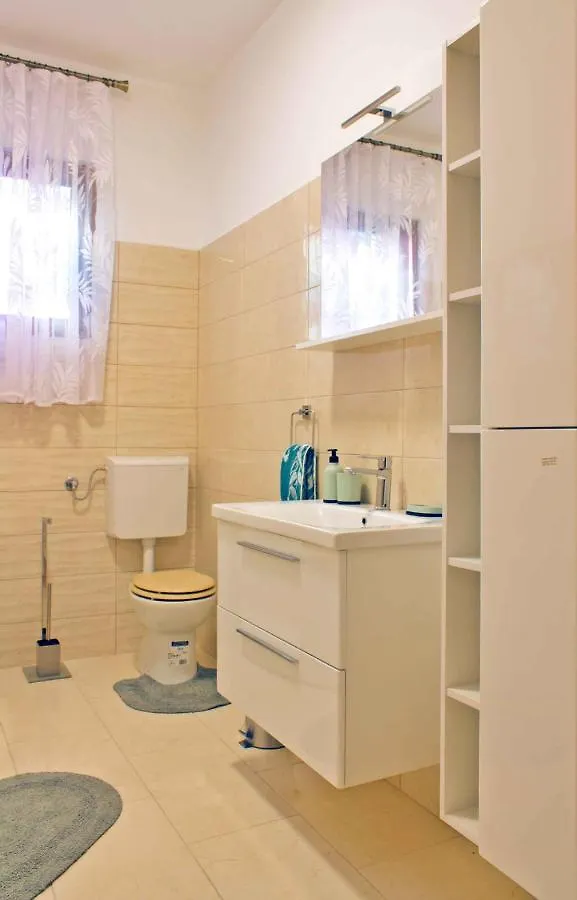 Apartment In Sisan - Istrien 41776 Croatia